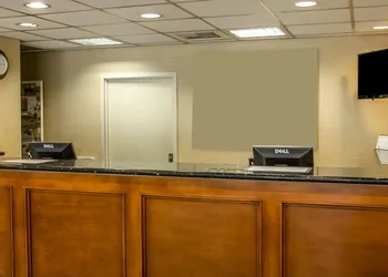 Quality Inn Riverside near UCR and Downtown hotel thumbnail 2