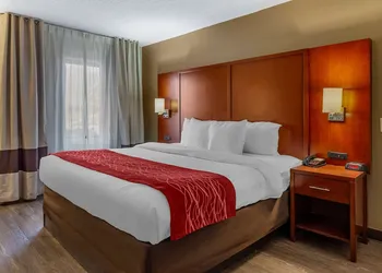 Comfort Inn Fort Mill Amusement Park at Carowinds Blvd hotel thumbnail 4