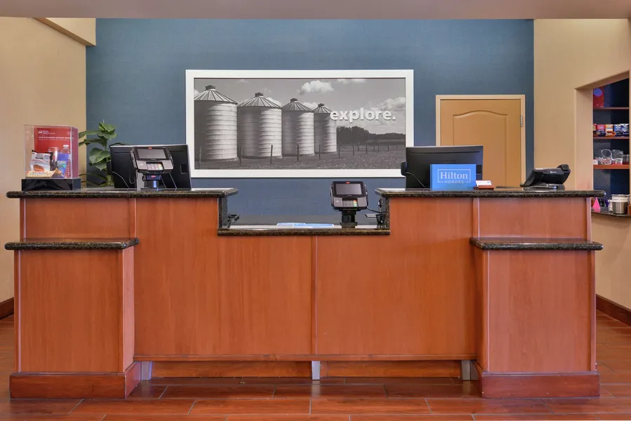Hampton Inn & Suites Woodland-Sacramento Area hotel detail image 2