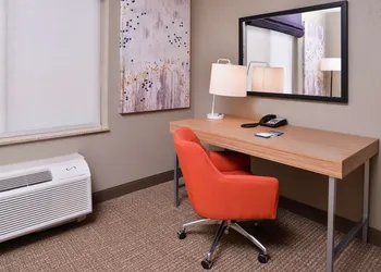 Hampton Inn & Suites Woodland-Sacramento Area hotel thumbnail 5