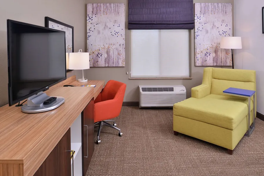 Hampton Inn & Suites Woodland-Sacramento Area hotel detail image 6