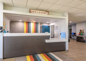 Motel 6 Spring Hill, FL - Weeki Wachee hotel thumbnail 2