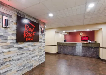 Red Roof Inn & Suites Columbus - West Broad hotel thumbnail 3