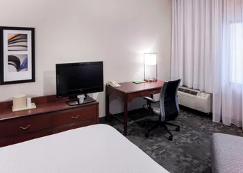 Courtyard by Marriott Wichita East hotel thumbnail 3