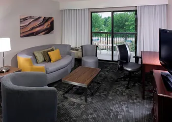 Courtyard by Marriott Wichita East hotel thumbnail 7