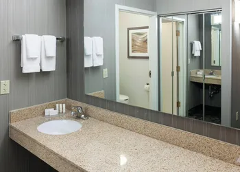 Courtyard by Marriott Wichita East hotel thumbnail 8