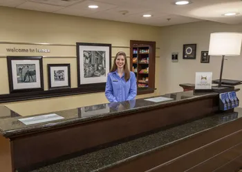 Hampton Inn & Suites Berkshires-Lenox hotel thumbnail 2