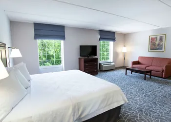 Hampton Inn & Suites Berkshires-Lenox hotel thumbnail 7