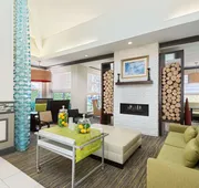 Hilton Garden Inn Westbury hotel detail image 4