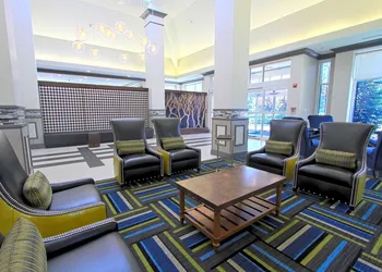 Hilton Garden Inn Westbury hotel thumbnail 5