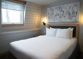 Tunnel Mountain Resort hotel thumbnail 5