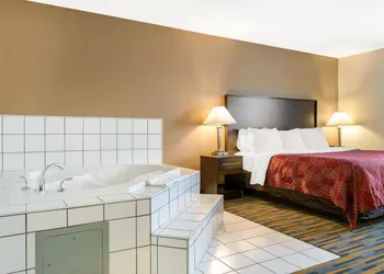 Quality Inn Noblesville - Indianapolis hotel thumbnail 5