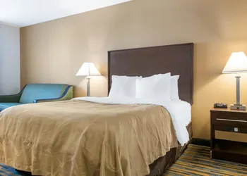 Quality Inn Noblesville - Indianapolis hotel thumbnail 7
