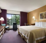 Ramada by Wyndham Pittsburgh/New Stanton hotel detail image 7