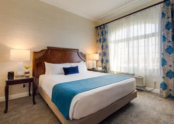 Ayres Suites Diamond Bar hotel thumbnail 5