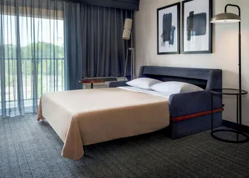 Courtyard by Marriott Paramus hotel thumbnail 5