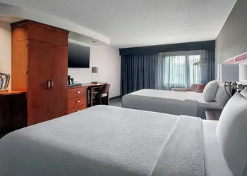 Courtyard by Marriott Paramus hotel thumbnail 7