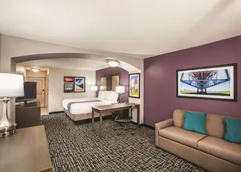 La Quinta Inn & Suites by Wyndham Walker - Denham Springs hotel thumbnail 7