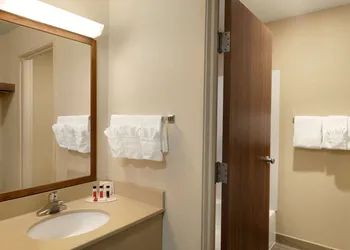 Baymont by Wyndham Salina hotel thumbnail 8