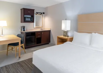 Holiday Inn Express & Suites Wheat Ridge-Denver West by IHG hotel thumbnail 6