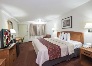 Red Roof Inn Columbus Northeast - Westerville hotel thumbnail 7