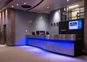 Travelodge Hotel by Wyndham Montreal Centre hotel thumbnail 4