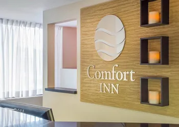 Comfort Inn Brantford hotel thumbnail 2