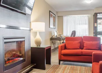 Comfort Inn Brantford hotel thumbnail 7