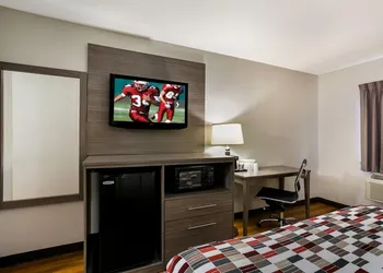 Red Roof Inn Denver - Lancaster County hotel thumbnail 5