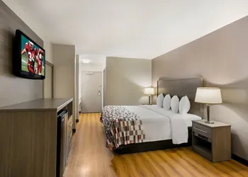 Red Roof Inn Denver - Lancaster County hotel thumbnail 7