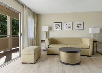 Plantation Hale Suites hotel thumbnail 8
