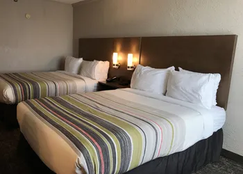 Country Inn & Suites by Radisson, Mt. Pleasant-Racine West, WI hotel thumbnail 5