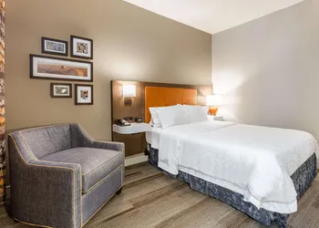 Hampton Inn - Cedar Rapids hotel thumbnail 6
