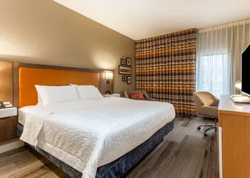 Hampton Inn - Cedar Rapids hotel thumbnail 8