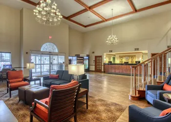 Comfort Suites Milwaukee Airport hotel thumbnail 8