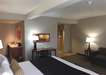 Best Western Plus Arrowhead Hotel hotel thumbnail 5