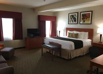 Best Western Plus Arrowhead Hotel hotel thumbnail 6