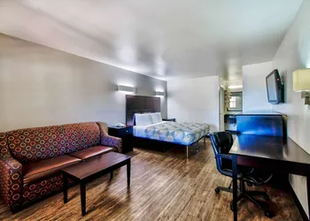 Motel 6 Arlington, TX hotel thumbnail 3