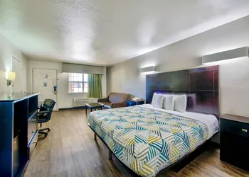 Motel 6 Arlington, TX hotel thumbnail 8