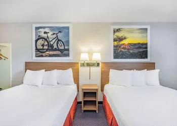 Days Inn by Wyndham Monticello hotel thumbnail 6