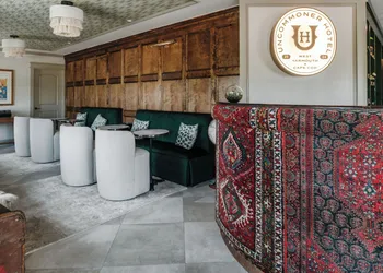 Uncommoner Hotel by Reverie Boutique Collection hotel thumbnail 2