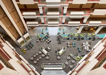 Hilton Chicago/Oak Brook Suites hotel thumbnail 2