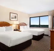 Hilton Chicago/Oak Brook Suites hotel detail image 5