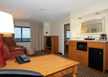 Hilton Chicago/Oak Brook Suites hotel thumbnail 6