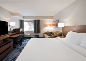 Fairfield Inn By Marriott Amesbury hotel thumbnail 4
