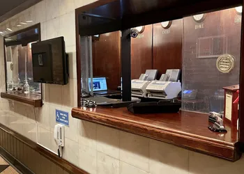 Off Soho Suites Hotel hotel thumbnail 4
