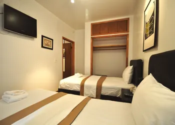 Off Soho Suites Hotel hotel thumbnail 5