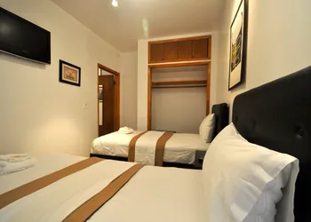 Off Soho Suites Hotel hotel thumbnail 6