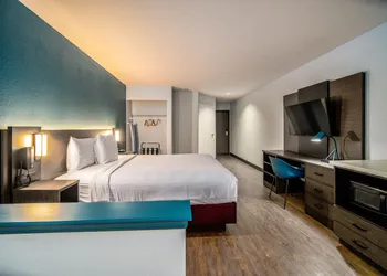 Studio 6 Suites Lawndale, CA – South Bay hotel thumbnail 4