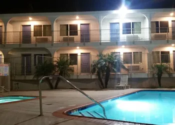 Pacific Inn hotel thumbnail 4